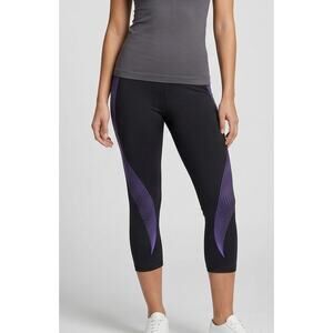 AURIQUE Womens Medium Black Capri Leggings